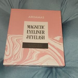 New! Sealed. Magnetic Eyeliner & Eyelash - Pink